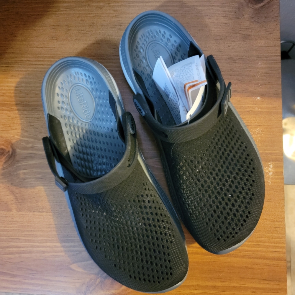 Lite ride crocs men's 8 womens 10
